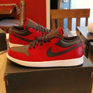 Jordan 1 Low Gym Red